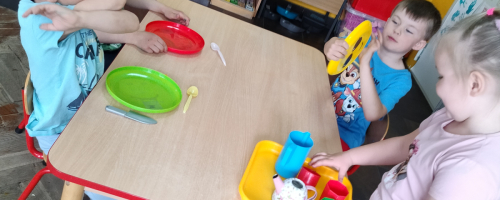 Dobre maniery przy stole -kompetencje społeczne "Gmina Brusy stawia na przedszkolaków"