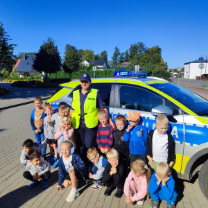 policjant w przedszkolu