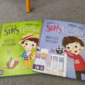 jesienne czytanie na dywanie