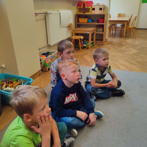 jesienne czytanie na dywanie