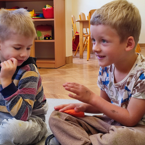 jesienne czytanie na dywanie