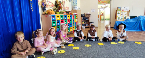 USMIECH KRÓLEWNY - PRZEDSTAWIENIE Z ZUCHAMI I MOTYLAMI W ROLACH GŁÓWNYCH