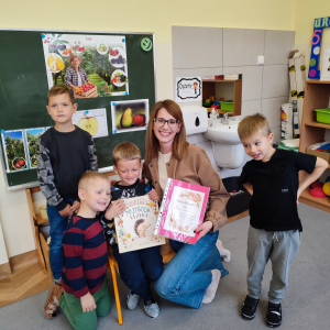 jesienne czytanie na dywanie