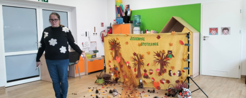Teatrzyk kukiełkowy „Jesienne spotkanie na leśnej polanie” 
