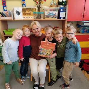 jesienne czytanie na dywanie