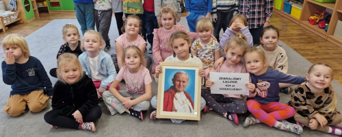 Dzieci z grupy "Skrzaty" uczestniczyły w akcji charytatywnej Dzieło Nowego Tysiąclecia