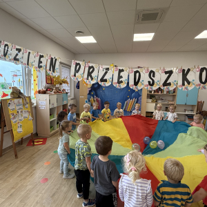 Zabawy z chustą animacyjną 