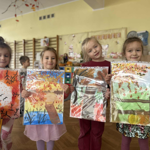 Uśmiech po zakończonej pracy – radość z tworzenia ważniejsza niż wynik konkursu.