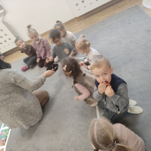 Dzieci podczas degus