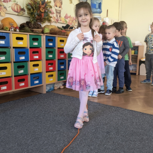 zabawa w chodzeniu po linie