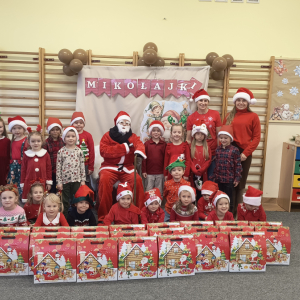 dzieci z Mikołajem