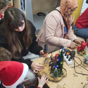 Wspólne wykonywanie stroików.