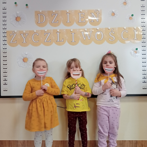 dzieci z "uśmiechami"