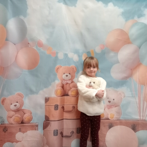 dziewczynka z misiem