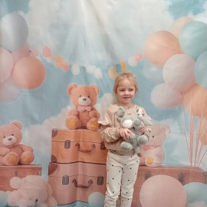 dziewczynka z misiem