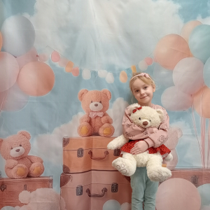 dziewczynka z misiem