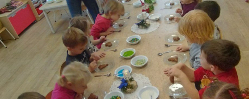 Pieczemy świąteczne pierniczki.