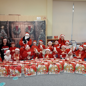 wspólne pamiątkowe zdjęcie z Mikołajem