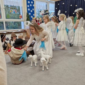 Aniołki budzą pasterzy