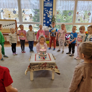 Solenizantka świętuje swoje 6-te urodziny