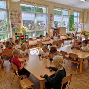 Dzieci w czasie konsumpcji