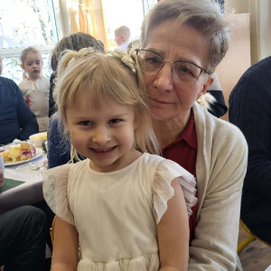 dziewczynka z Babcią