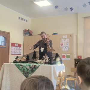 wspólny śpiew kolędy do gry na skrzypcach