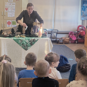 udział dzieci w teatrzyku