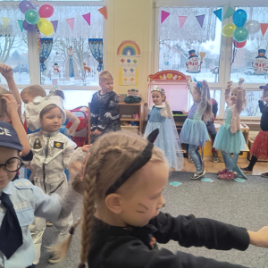 zabawa ruchowa Krasnoludek