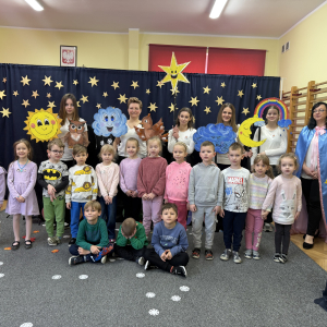 Pamiątkowe zdjęcie po spektaklu – podziękowania dla wszystkich, którzy przygotowali to wyjątkowe wydarzenie