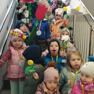 Pamiątkowe zdjęcie dzieci.