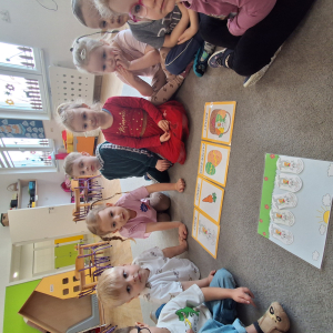 dzieci liczą kroliczki