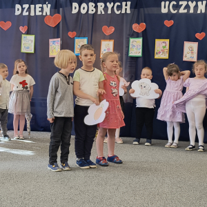 występ dzieci z grupy Misiaki