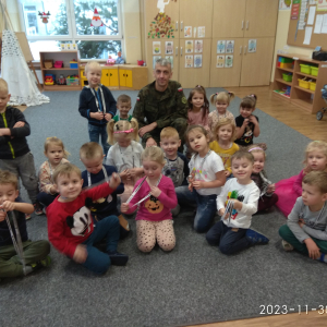Żołnierz w sali Misiaków